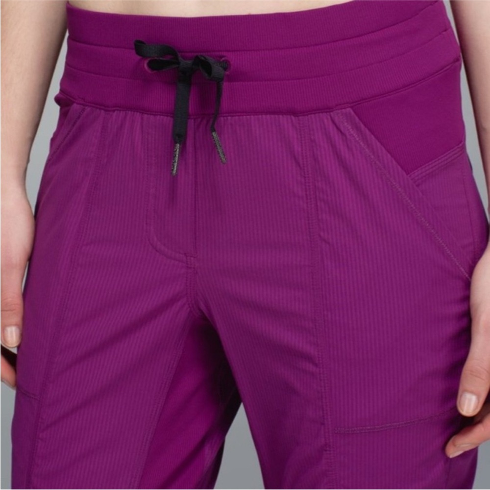 Lululemon Street To Studio Pant II in Regal Plum size 6
